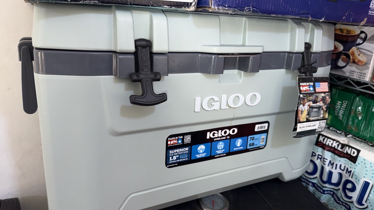 Igloo ice chest